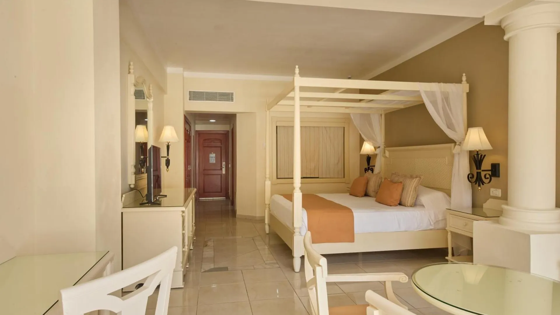 Bahia Principe Luxury Runaway Bay (Adults Only)